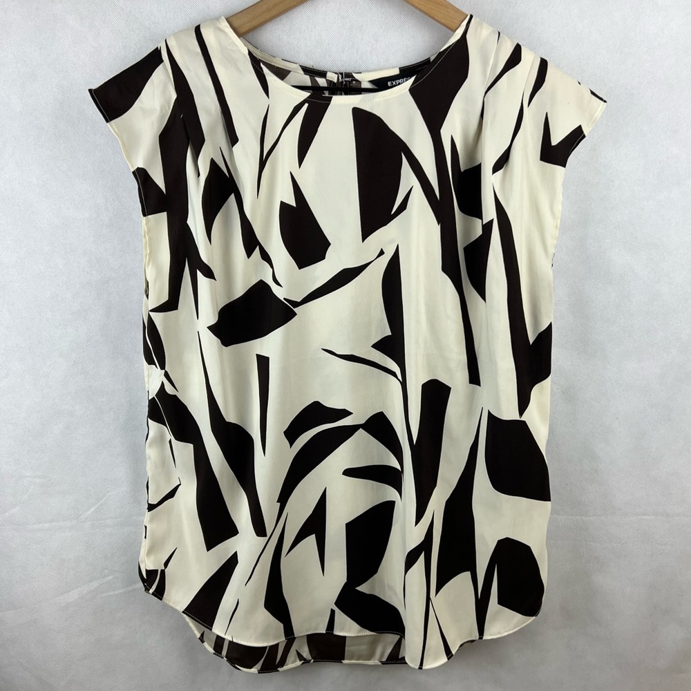 Express Short Sleeve Blouse - NWOT